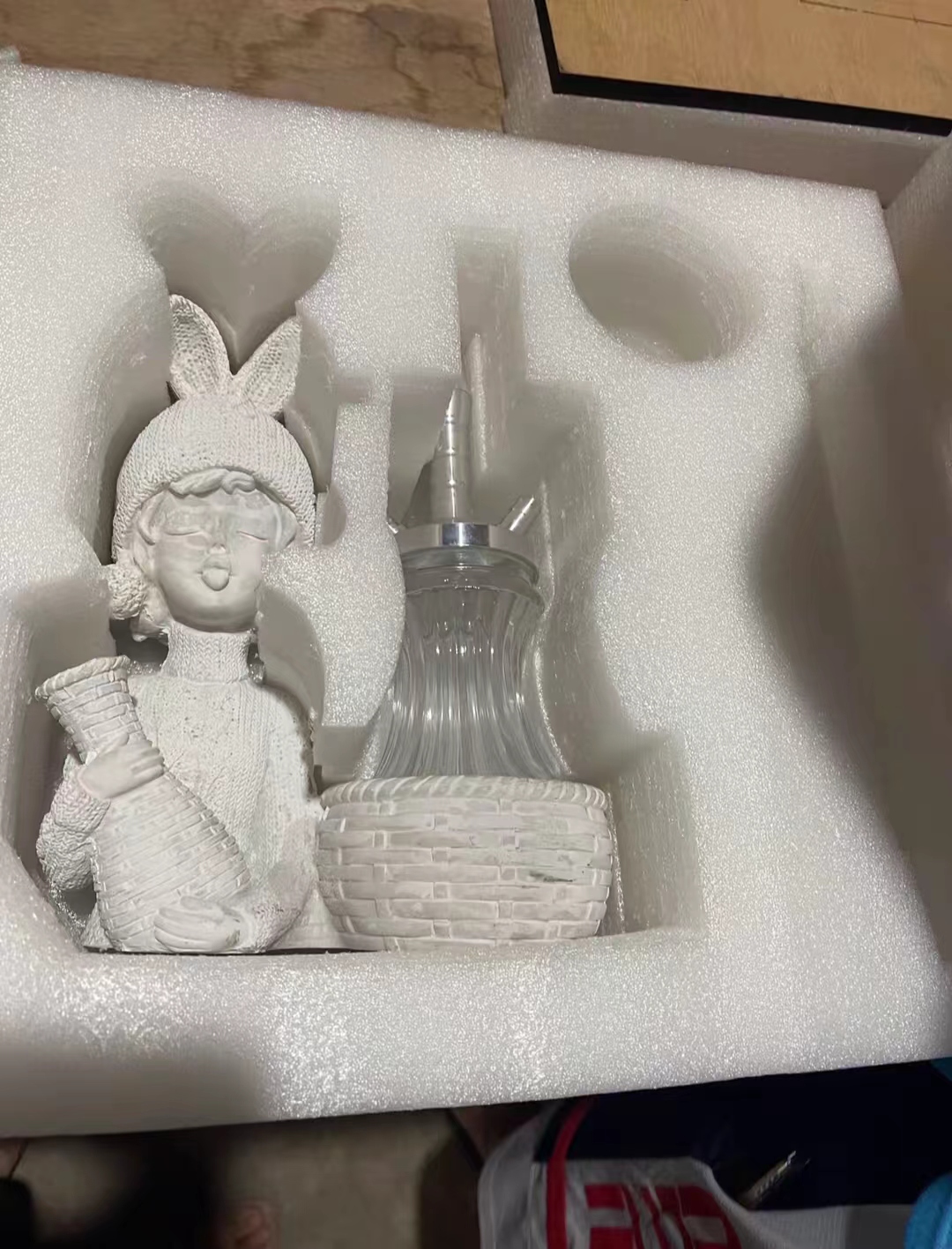 玻璃制品包装升级：珍珠棉的全面防护性能